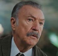 Cum arăta Tamer Levent, actorul care joacă rolul Rafet în serialul turcesc "Fata de la fereastră", în urmă cu aproape cinci decenii, la început de carieră